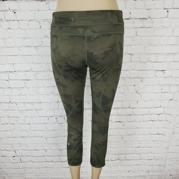 Lululemon Inspire Crop pants Savasana Camo Tribe 8 - Picture 4 of 11